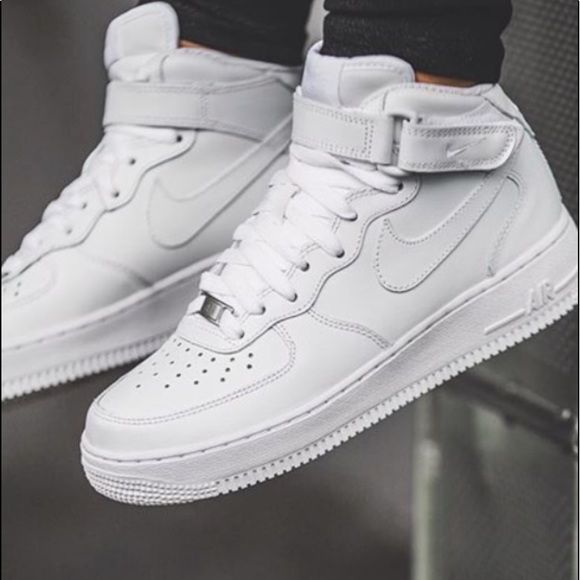 mid top air force ones womens